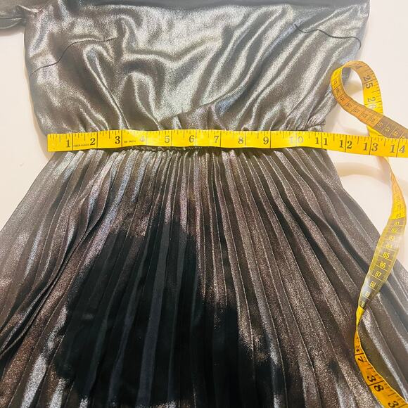 Derek Lam Metallic One Shoulder Pleated Dress Size Black Silver Size EU 36 - Picture 11 of 12